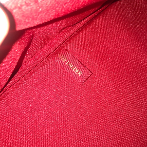 Estee Lauder - Picture 7 of 7